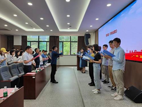 说明: //jw.sijishe-club.com/__local/5/F1/79/E4D1932DBF3D43A0CD021A61A60_858E3D65_1B2BE.jpg